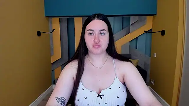 Roxie Bradley online show from 08/04/26, 05:43