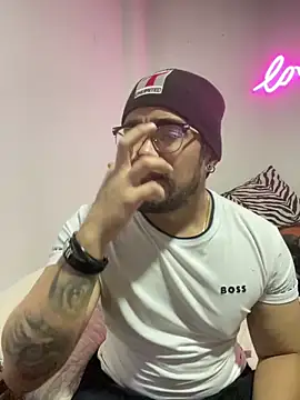 Im sophiie online show from 02/20/25, 05:55