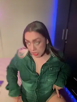 Im sophiie online show from 02/23/25, 09:00