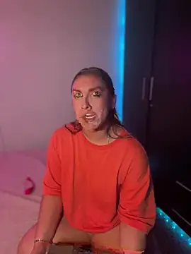 Im sophiie online show from 02/25/25, 09:09