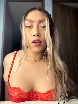 Im sophiie online show from 02/08/26, 06:50