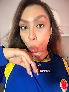 Im sophiie online show from 06/18/26, 09:14