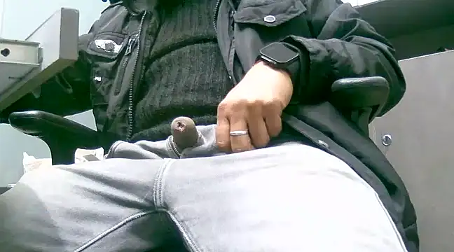 Snapshot of kavipanty chatting on 01/11/25, 11:02 kavipanty online show from 01/11/25, 11:02