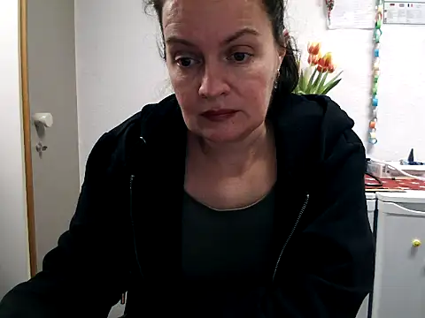 LoveNBloom online show from 02/08/25, 06:12