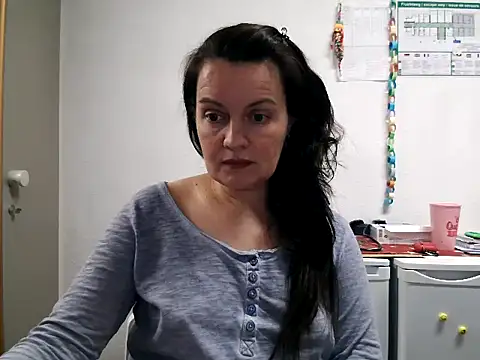 LoveNBloom online show from 02/19/25, 08:10