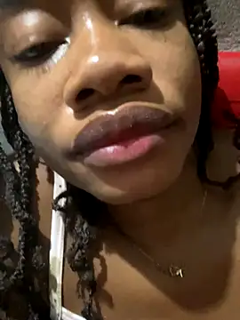  yisela  online show from 10/01/25, 12:49