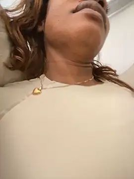  yisela  online show from 11/20/25, 03:12