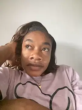  yisela  online show from 12/21/25, 09:44