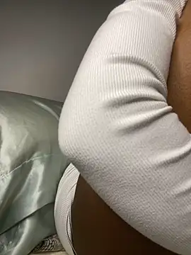  yisela  online show from 03/19/26, 12:25