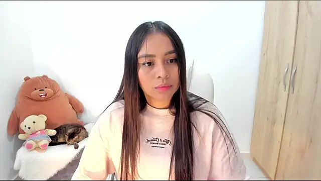 Snapshot of Ciara8 chatting on 03/10/26, 05:29 Ciara8 online show from 03/10/26, 05:29