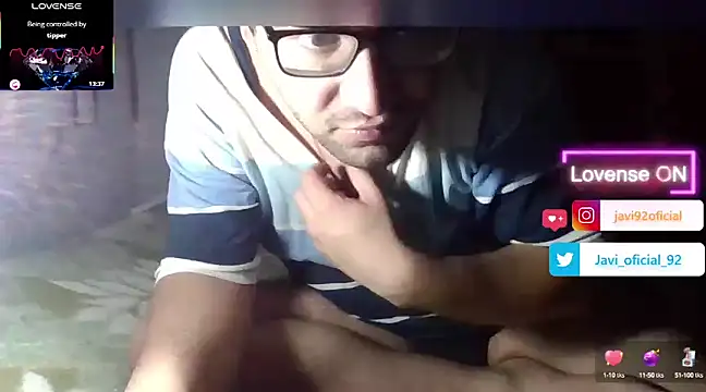 Snapshot of Javi_92 chatting on 02/17/25, 01:15 Javi 92 online show from 02/17/25, 01:15