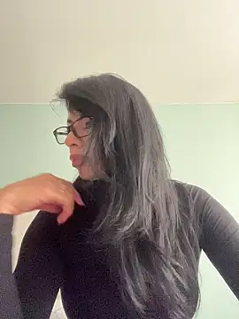 Miaparkerss  online show from 04/28/26, 05:07