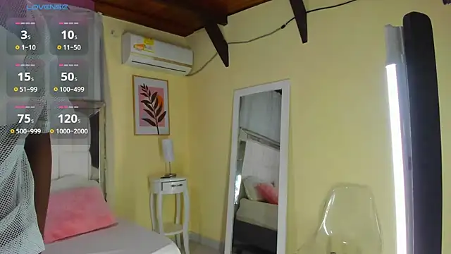 Snapshot of AlmaSean chatting on 02/02/25, 07:46 AlmaSean online show from 02/02/25, 07:46