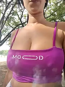 Snapshot of lady-rosse chatting on 12/14/24, 01:59 lady-rosse online show from 12/14/24, 01:59