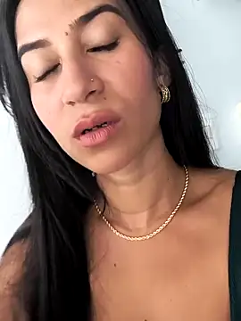 Snapshot of lady-rosse chatting on 03/10/25, 09:07 lady-rosse online show from 03/10/25, 09:07