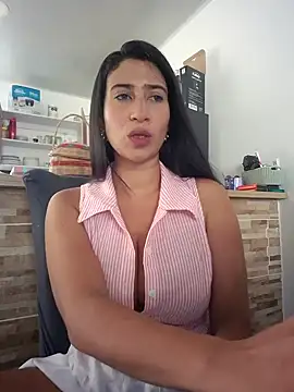 Snapshot of lady-rosse chatting on 09/28/25, 05:07 lady-rosse online show from 09/28/25, 05:07