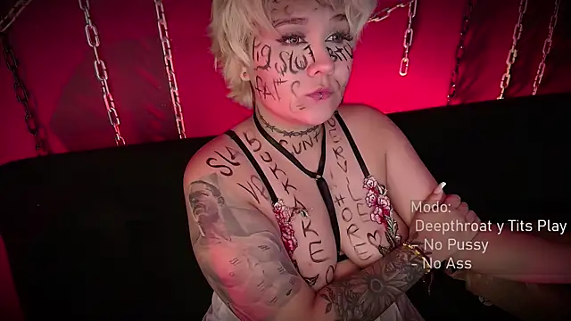 Snapshot of Laura_takint chatting on 03/07/25, 10:21 Laura takint online show from 03/07/25, 10:21