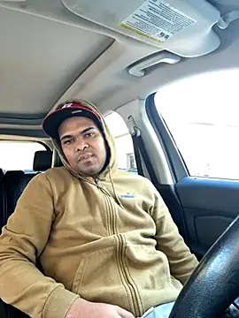 Snapshot of marhi32 chatting on 11/06/25, 04:08 marhi32 online show from 11/06/25, 04:08