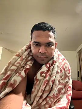 Snapshot of marhi32 chatting on 11/27/25, 12:18 marhi32 online show from 11/27/25, 12:18