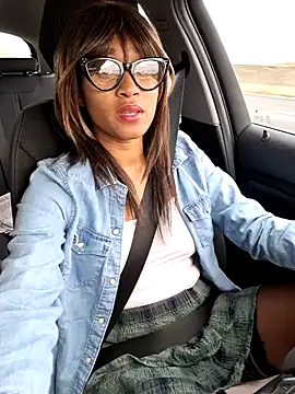 Snapshot of guardami1988 chatting on 12/31/24, 12:46 guardami1988 online show from 12/31/24, 12:46