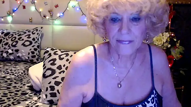 HappyWomanOn online show from 04/15/26, 07:58