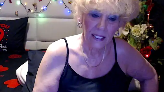 HappyWomanOn online show from 06/18/26, 09:09