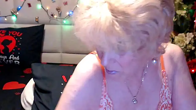 HappyWomanOn online show from 06/20/26, 09:34