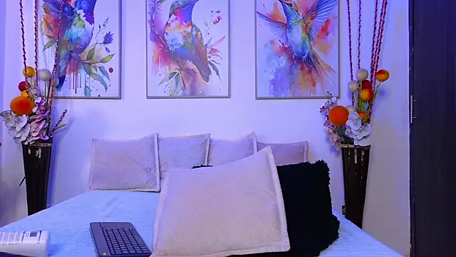 Marianaa Lopezz online show from 02/15/25, 07:39