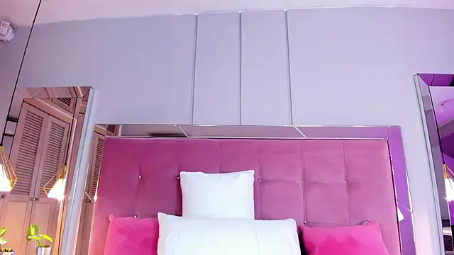 Ahincale online show from 02/08/25, 02:15