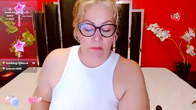 Nayla Garner online show from 02/04/25, 08:06