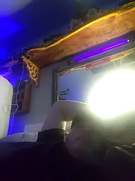 Hotredheadandtoungelasher online show from 05/03/26, 01:39