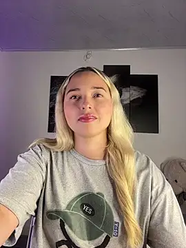 Irisweet  online show from 11/25/25, 10:21