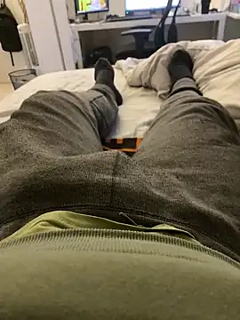 Snapshot of Luishorny19 chatting on 01/21/25, 03:32 Luishorny19 online show from 01/21/25, 03:32