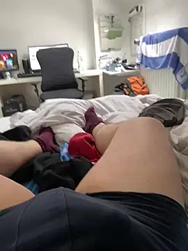 Snapshot of Luishorny19 chatting on 01/28/25, 10:45 Luishorny19 online show from 01/28/25, 10:45