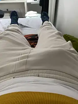 Snapshot of Luishorny19 chatting on 02/14/25, 03:05 Luishorny19 online show from 02/14/25, 03:05