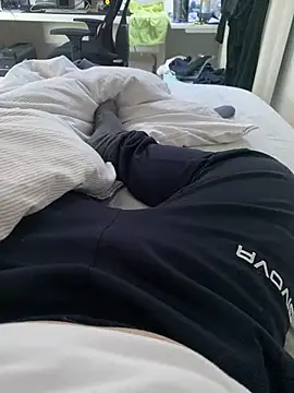 Snapshot of Luishorny19 chatting on 02/18/25, 03:43 Luishorny19 online show from 02/18/25, 03:43