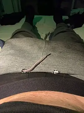 Snapshot of Luishorny19 chatting on 03/02/25, 12:20 Luishorny19 online show from 03/02/25, 12:20