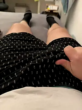 Snapshot of Luishorny19 chatting on 10/29/25, 07:04 Luishorny19 online show from 10/29/25, 07:04