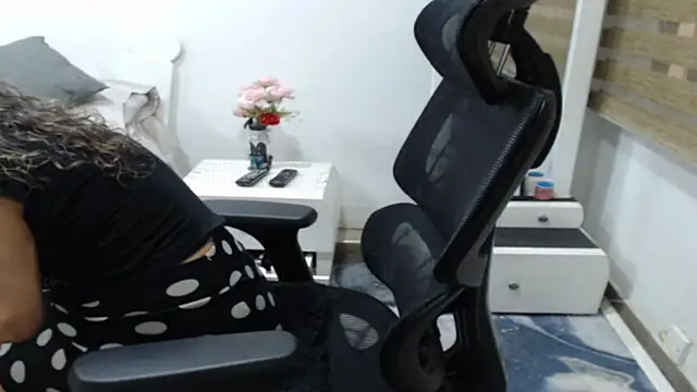 jesy hot online show from 06/09/26, 08:20