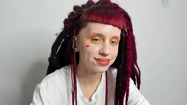 Snapshot of FlowerOfSin2001 chatting on 03/08/25, 12:20 FlowerOfSin2001 online show from 03/08/25, 12:20