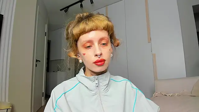 Snapshot of FlowerOfSin2001 chatting on 03/13/26, 04:35 FlowerOfSin2001 online show from 03/13/26, 04:35