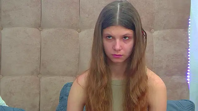 AudreyBarlow online show from 11/28/25, 01:14