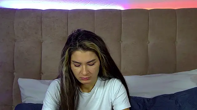 RachelSimpson online show from 10/17/25, 06:32