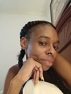 Snapshot of Jasmine_FullsShine chatting on 06/21/26, 02:19 Jasmine FullsShine online show from 06/21/26, 02:19