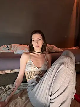 Snapshot of Bastet chatting on 01/25/25, 07:39 Bastet online show from 01/25/25, 07:39