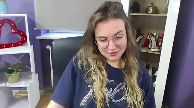 Zoey Erotic online show from 12/31/24, 09:31