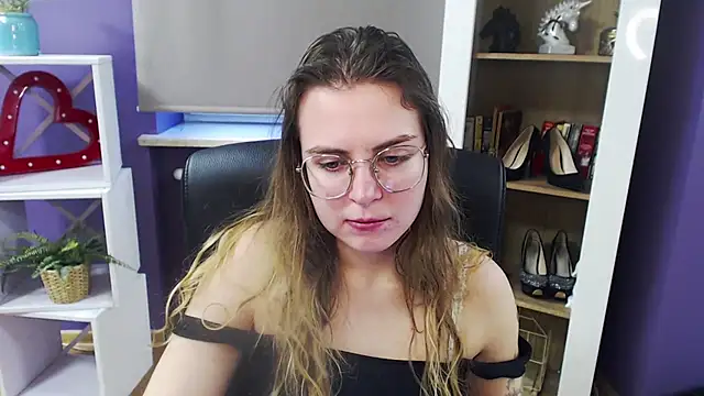 Zoey Erotic online show from 02/13/25, 08:48