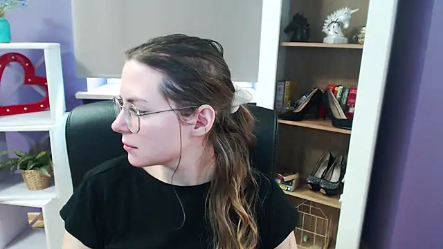 Zoey Erotic online show from 03/04/25, 09:07