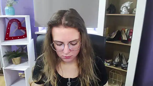 Zoey Erotic online show from 03/20/25, 09:26