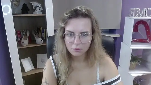 Zoey Erotic online show from 09/11/25, 04:23